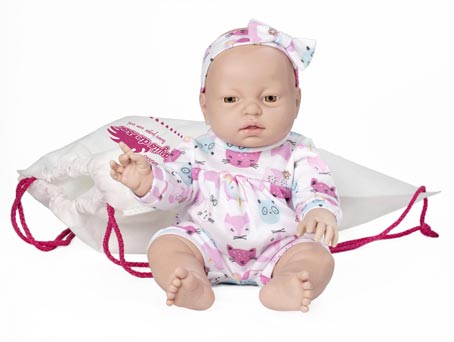 CHLOE EN MOCHILA  